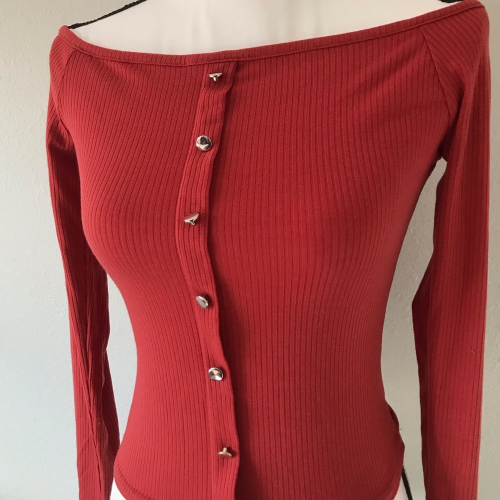 Ambiance Off The Shoulder Shirt - Picture 5 of 8
